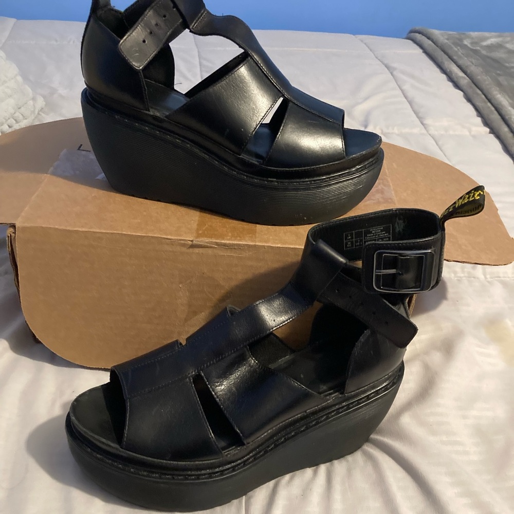Rare Dr Martens Platform Sandals